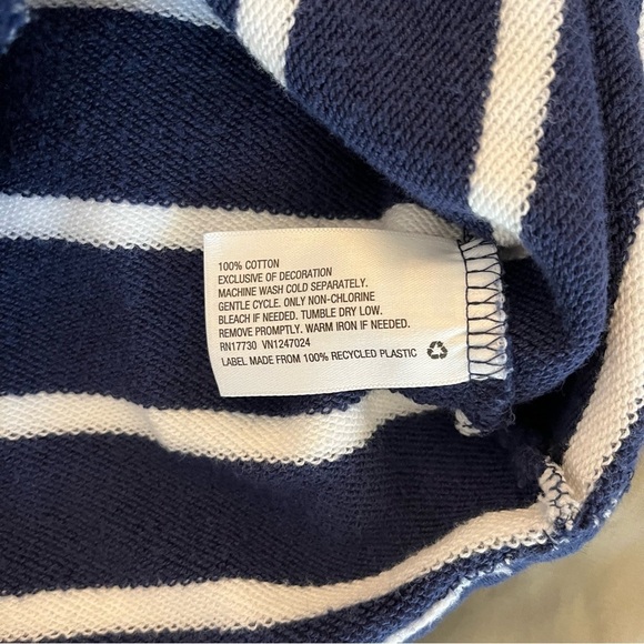 Vineyard Vines Navy and White Striped 1/4 Zip-Up Pullover - Size Small - Picture 7 of 7